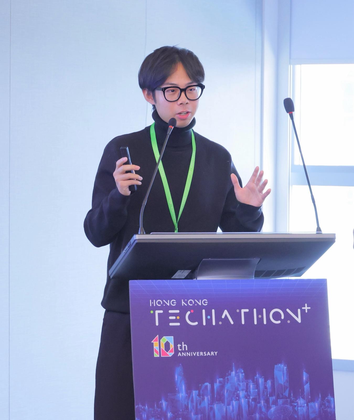 Jackie presenting at Techathon+